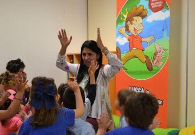 Story Time /Hora do Conto " O Misterioso Roubo dos Dentões - The Mystery of the Missing Teeth"-  Pré-EscolarCol. Bernardette Romeira - Olhão